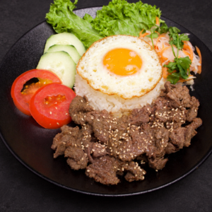 beef stir fried on rice